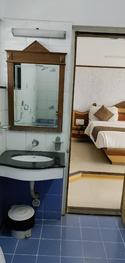 อมิธารา รีสอร์ต Hotel ชาซันเกอร์ ภายนอก รูปภาพ