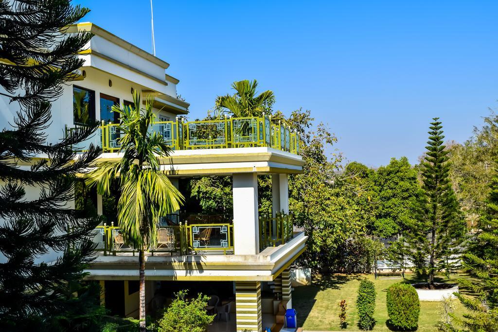 อมิธารา รีสอร์ต Hotel ชาซันเกอร์ ภายนอก รูปภาพ