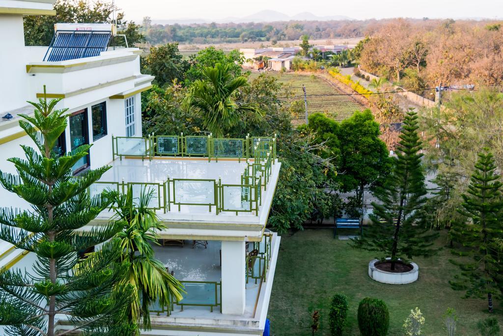 อมิธารา รีสอร์ต Hotel ชาซันเกอร์ ภายนอก รูปภาพ